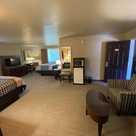 Vino Inn & Suites Atascadero Bagian luar foto