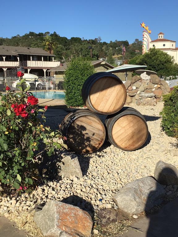 Vino Inn & Suites Atascadero Bagian luar foto