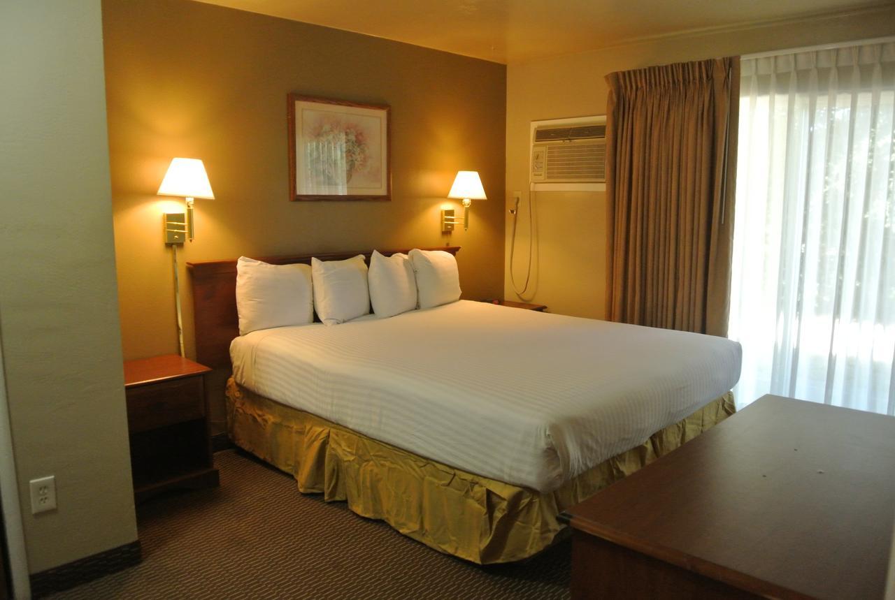 Vino Inn & Suites Atascadero Bagian luar foto