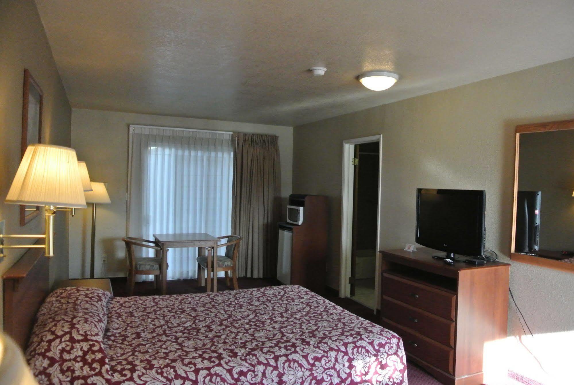 Vino Inn & Suites Atascadero Bagian luar foto